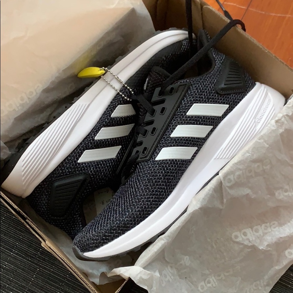 Adidas Duramo 9 size 7